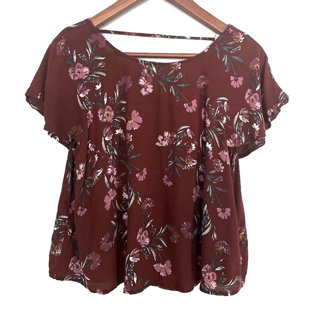 Brown Floral Flutter Sleeve Blouse Top size Medium by Chloe & Katie
